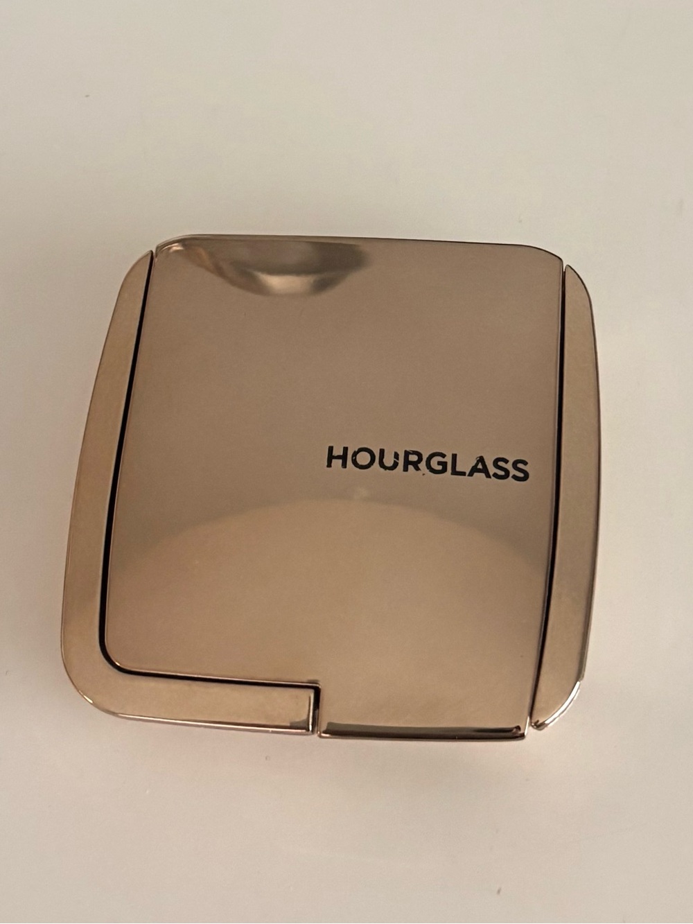 Hourglass blush diffused heat